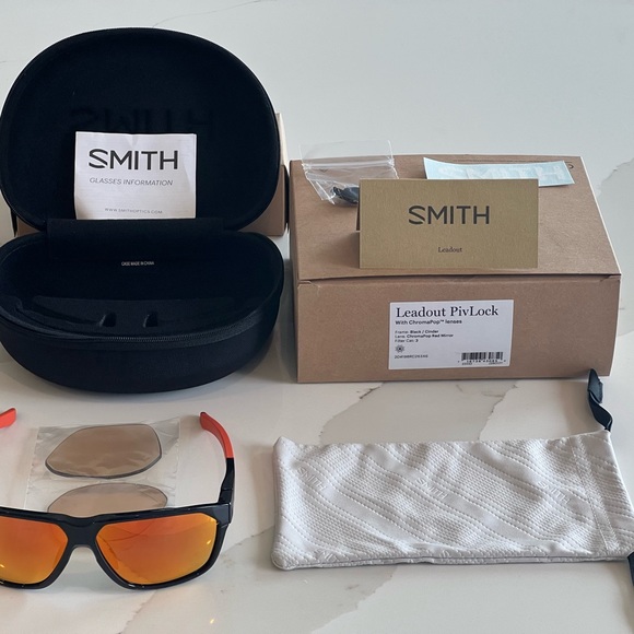 Smith Leadout Pivlock Sunglasses - Picture 2 of 5